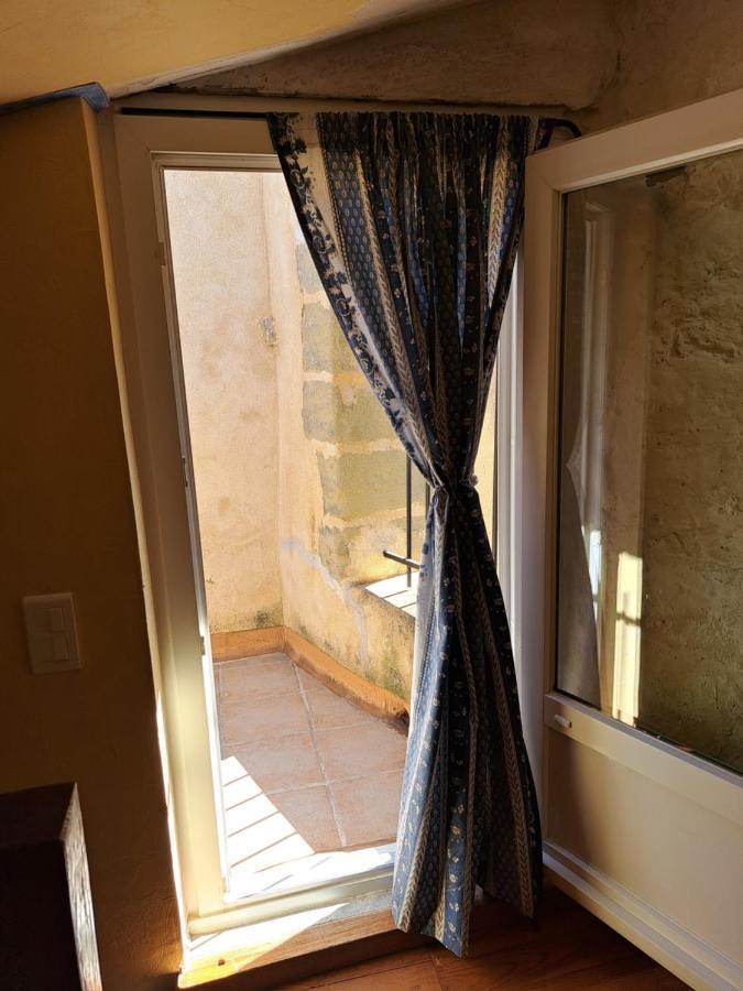 La Maison De Gisele Bed & Breakfast Saint-Victor-des-Oules Bagian luar foto