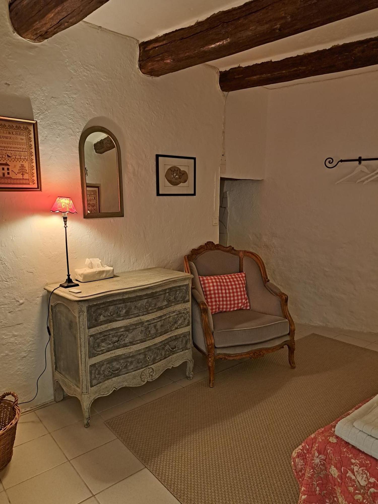 La Maison De Gisele Bed & Breakfast Saint-Victor-des-Oules Bagian luar foto