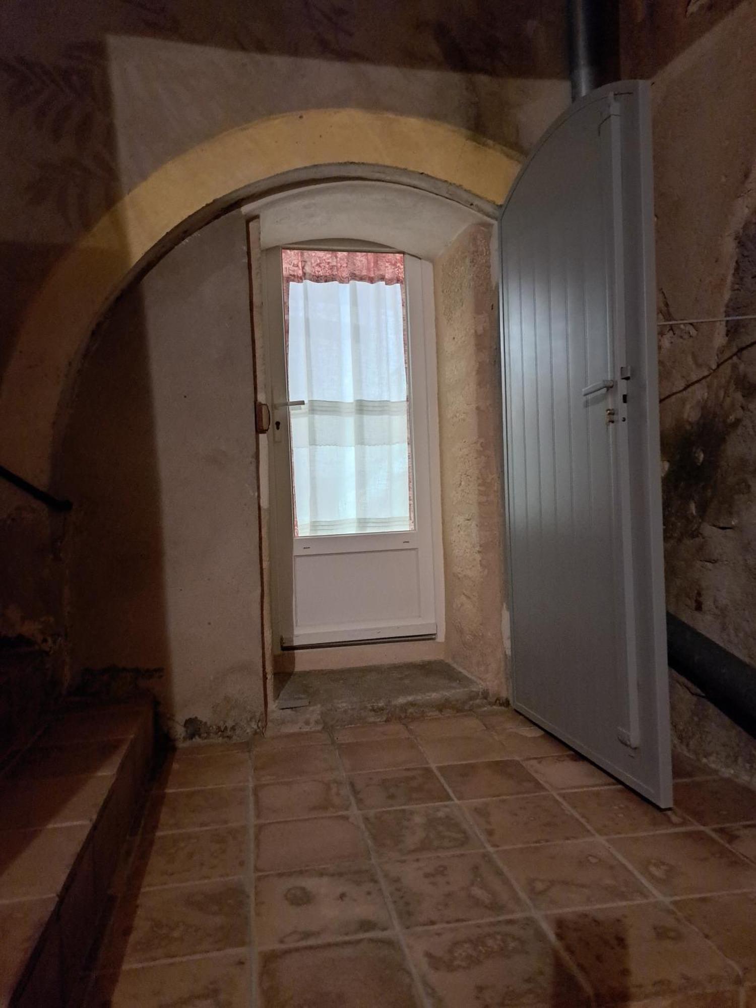 La Maison De Gisele Bed & Breakfast Saint-Victor-des-Oules Bagian luar foto